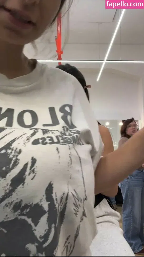 dollshir / shir._.vaturi / shir_vaturi Onlyfans Photo Gallery 