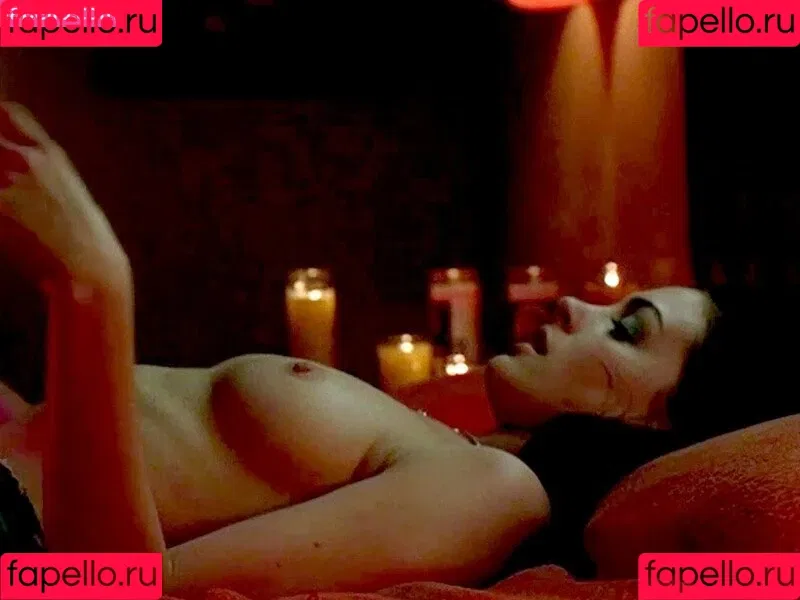 Anne Hathaway / ahathawaynews / annehathaway / heatherannie Onlyfans Photo Gallery 