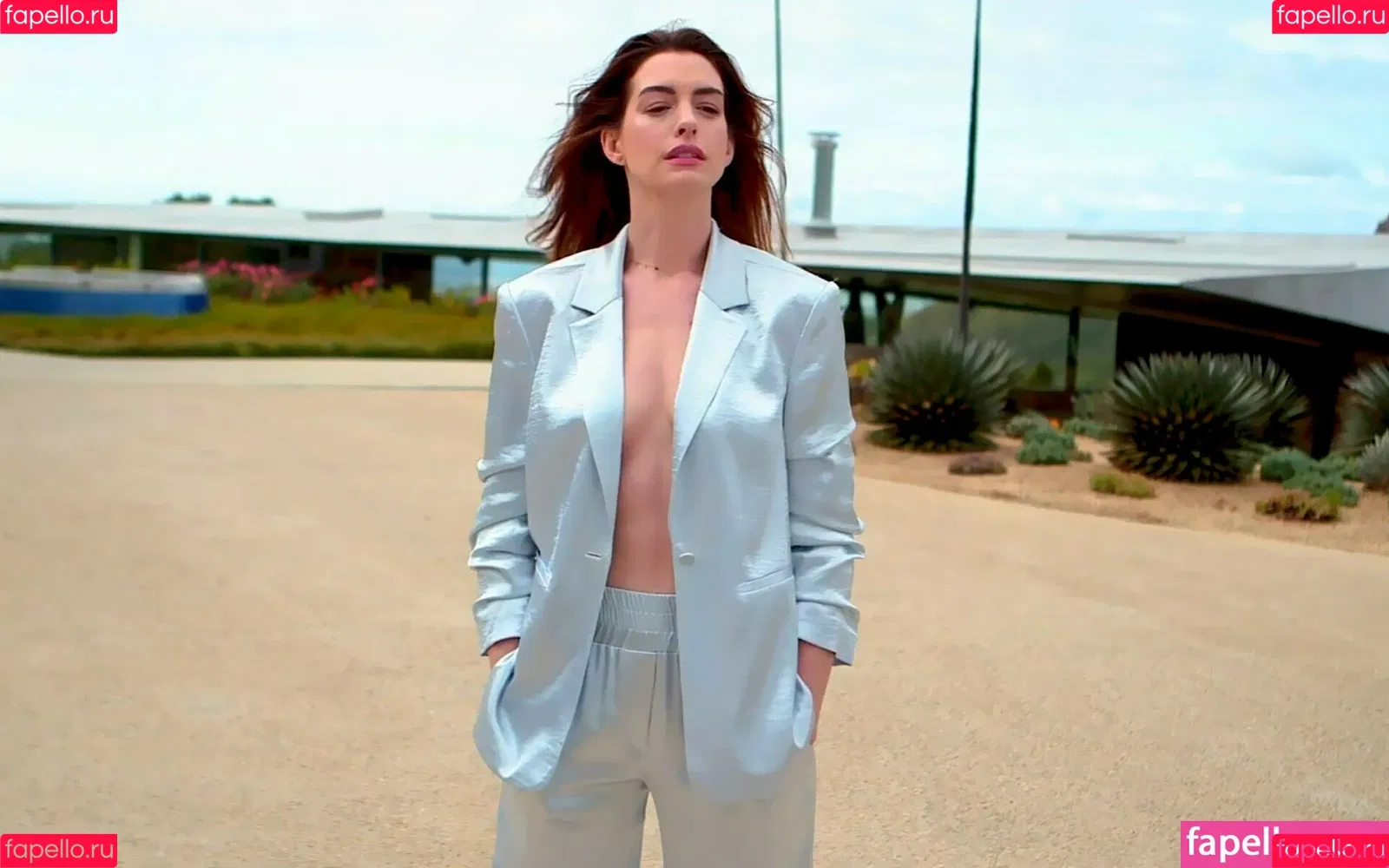 Anne Hathaway / ahathawaynews / annehathaway / heatherannie Onlyfans Photo Gallery 