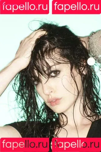 Anne Hathaway / ahathawaynews / annehathaway / heatherannie Onlyfans Photo Gallery 
