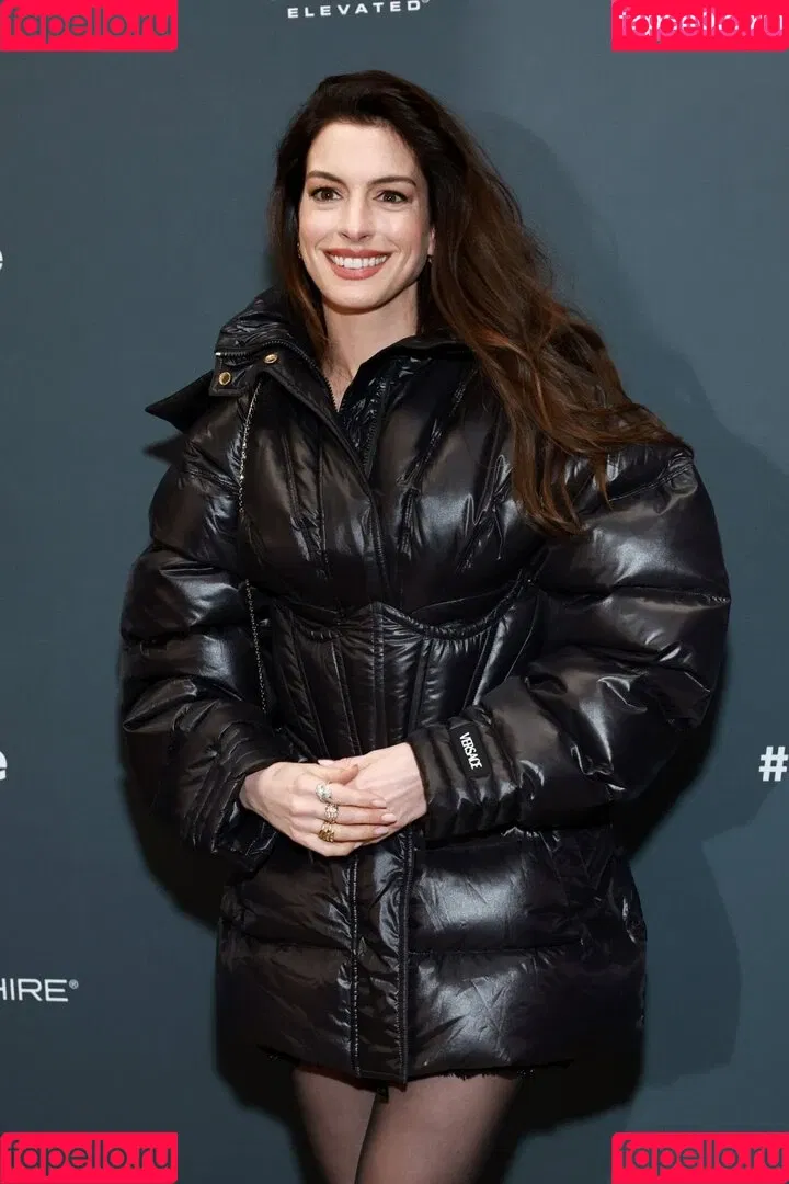 Anne Hathaway / ahathawaynews / annehathaway / heatherannie Onlyfans Photo Gallery 