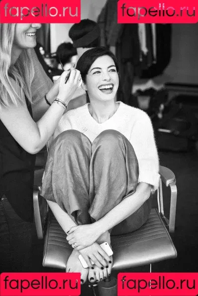 Anne Hathaway / ahathawaynews / annehathaway / heatherannie Onlyfans Photo Gallery 