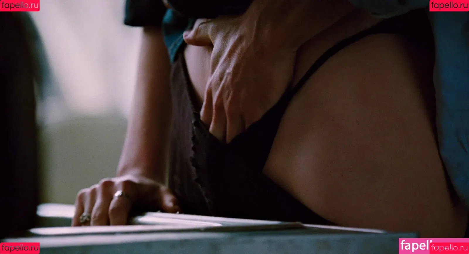 Anne Hathaway / ahathawaynews / annehathaway / heatherannie Onlyfans Photo Gallery 