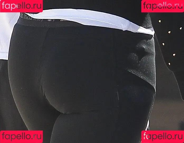 Anne Hathaway / ahathawaynews / annehathaway / heatherannie Onlyfans Photo Gallery 