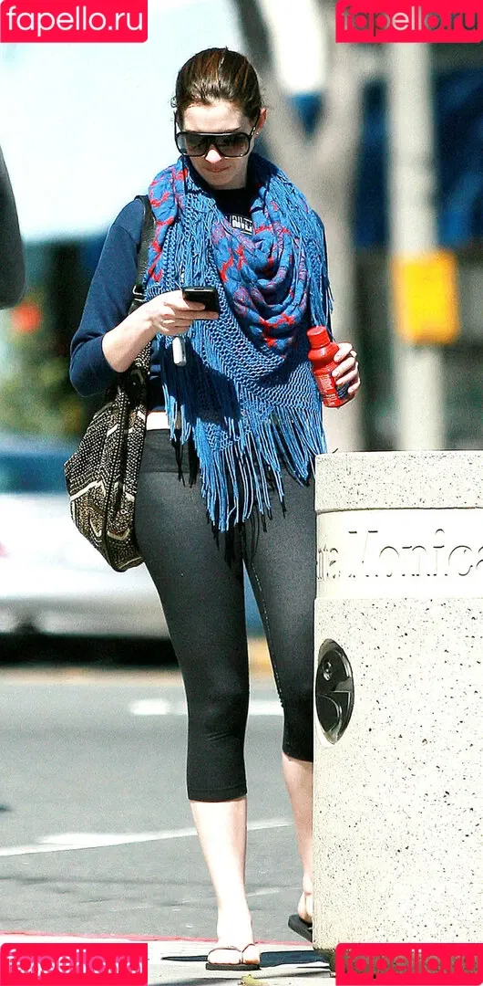Anne Hathaway / ahathawaynews / annehathaway / heatherannie Onlyfans Photo Gallery 