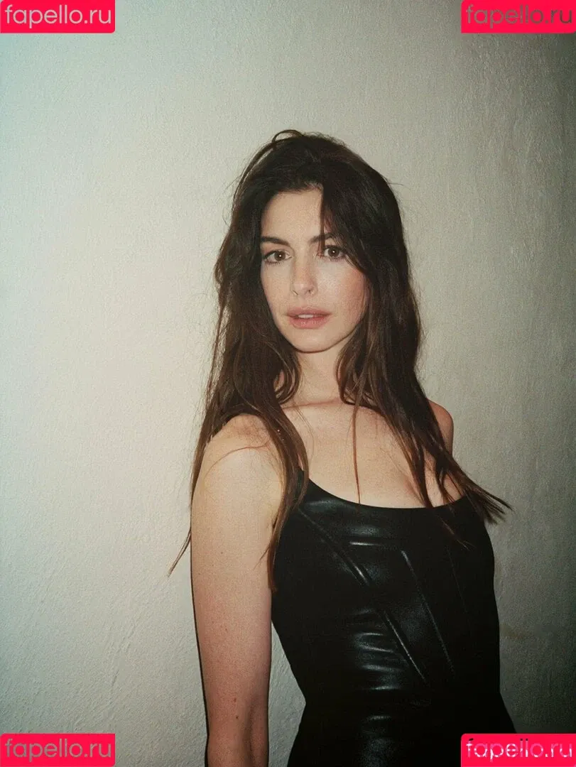 Anne Hathaway / ahathawaynews / annehathaway / heatherannie Onlyfans Photo Gallery 