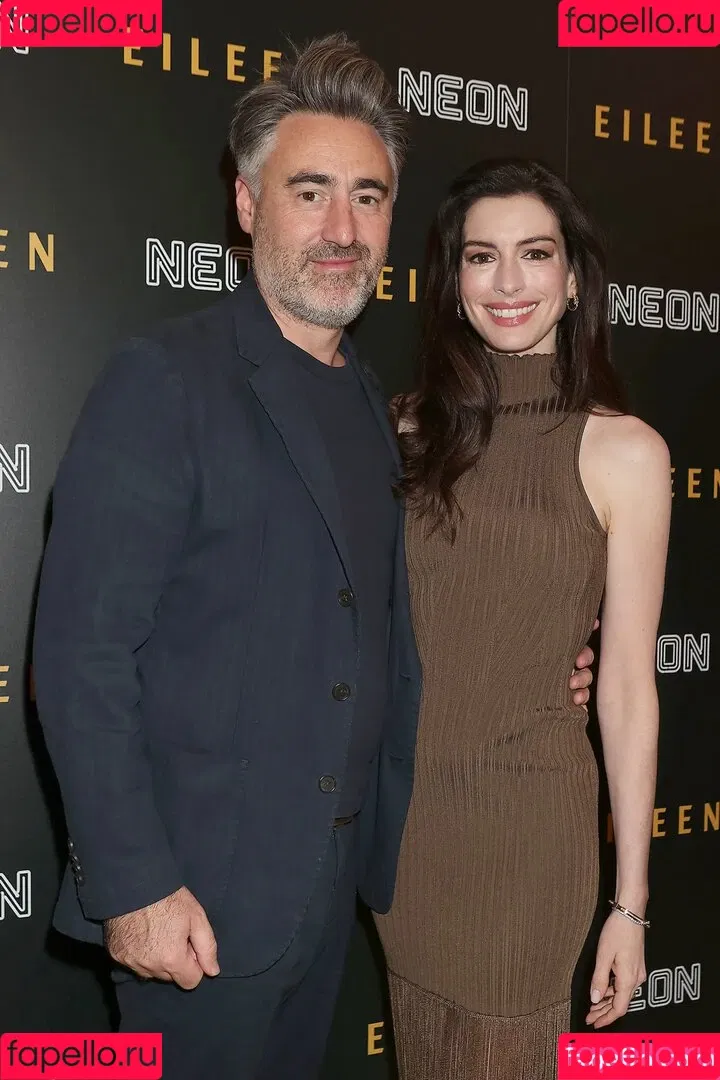 Anne Hathaway / ahathawaynews / annehathaway / heatherannie Onlyfans Photo Gallery 