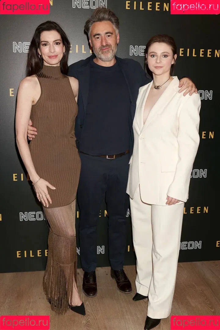 Anne Hathaway / ahathawaynews / annehathaway / heatherannie Onlyfans Photo Gallery 