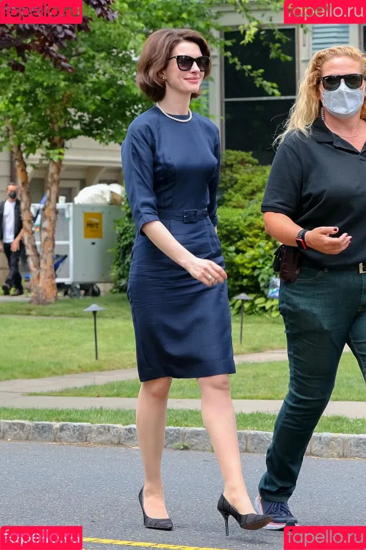 Anne Hathaway / ahathawaynews / annehathaway / heatherannie Onlyfans Photo Gallery 