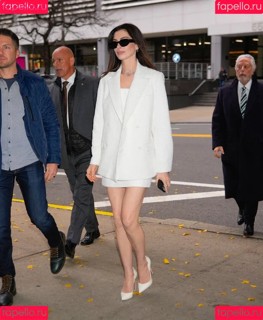 Anne Hathaway / ahathawaynews / annehathaway / heatherannie Onlyfans Photo Gallery 