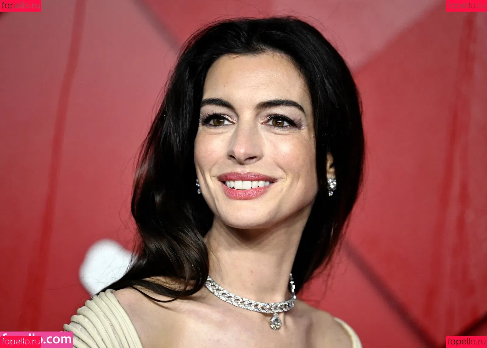 Anne Hathaway / ahathawaynews / annehathaway / heatherannie Onlyfans Photo Gallery 