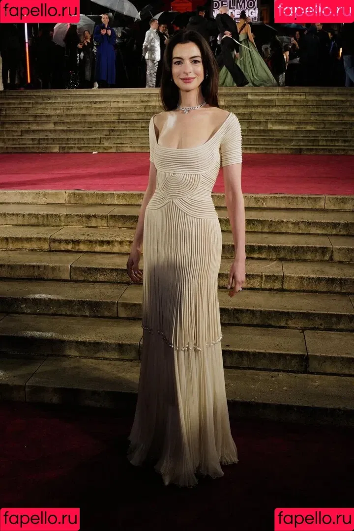 Anne Hathaway / ahathawaynews / annehathaway / heatherannie Onlyfans Photo Gallery 