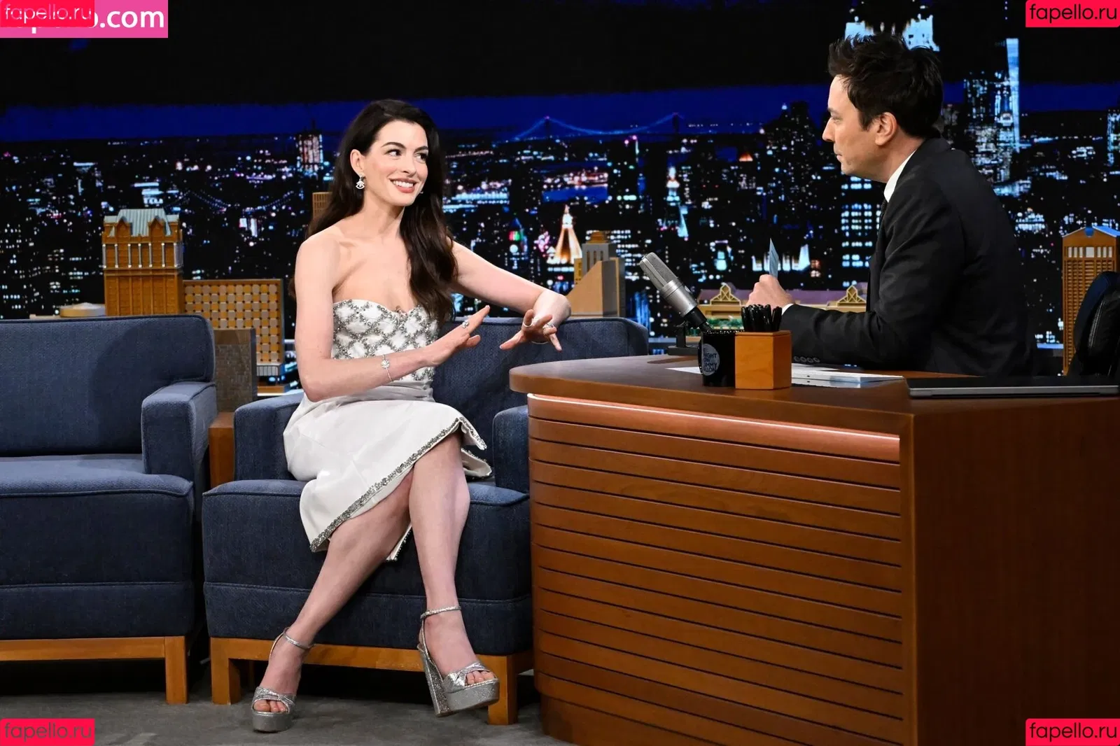 Anne Hathaway / ahathawaynews / annehathaway / heatherannie Onlyfans Photo Gallery 