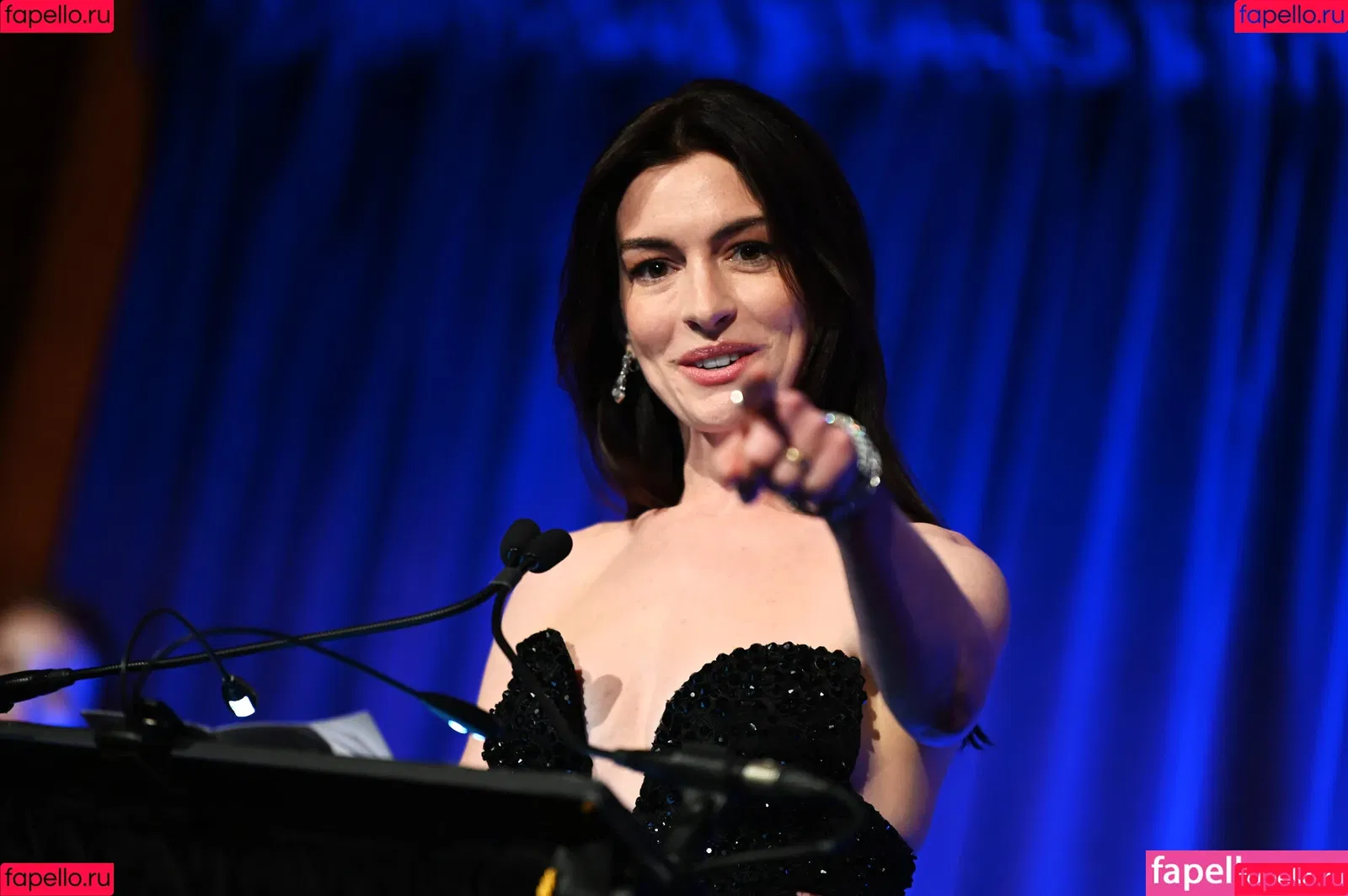 Anne Hathaway / ahathawaynews / annehathaway / heatherannie Onlyfans Photo Gallery 
