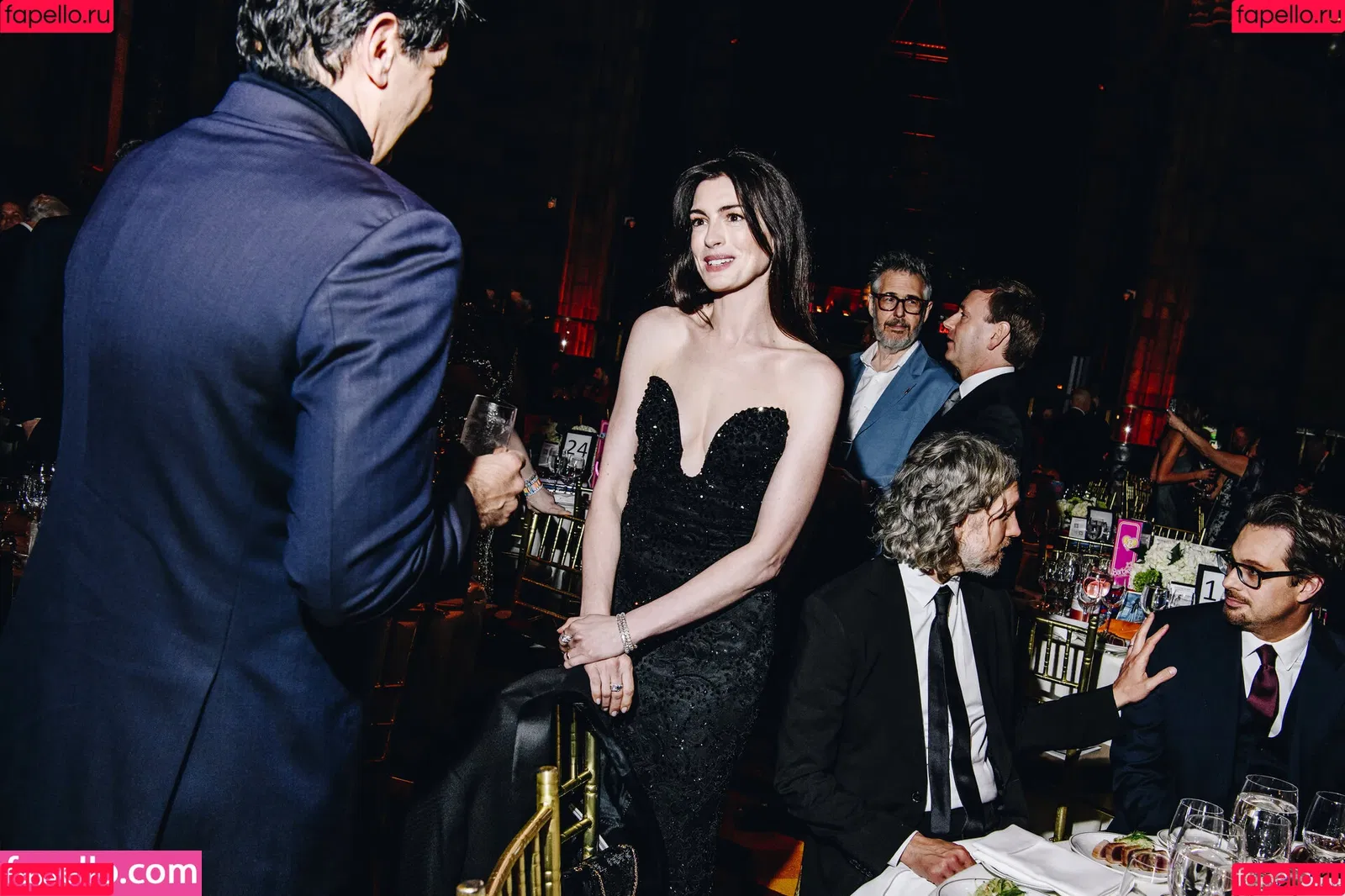 Anne Hathaway / ahathawaynews / annehathaway / heatherannie Onlyfans Photo Gallery 