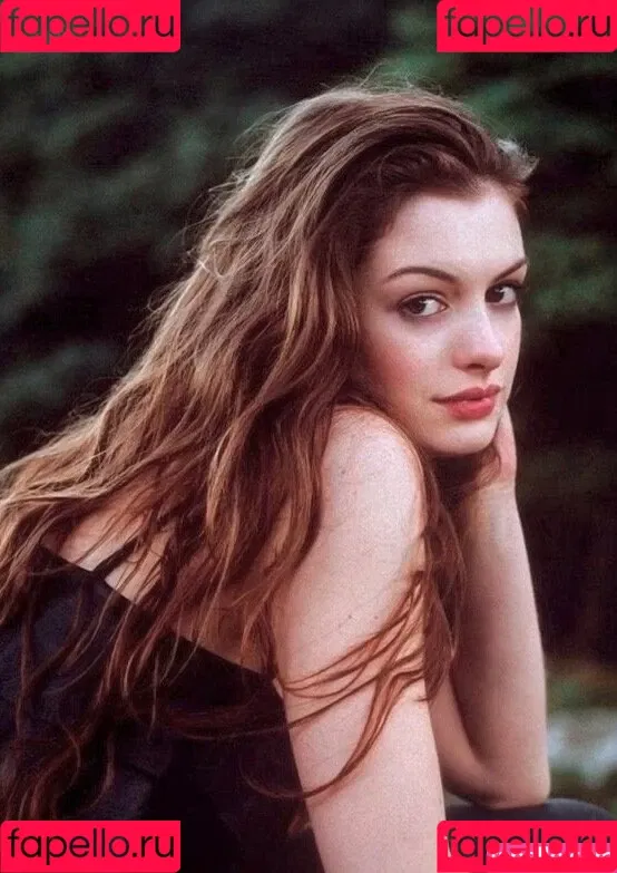 Anne Hathaway / ahathawaynews / annehathaway / heatherannie Onlyfans Photo Gallery 