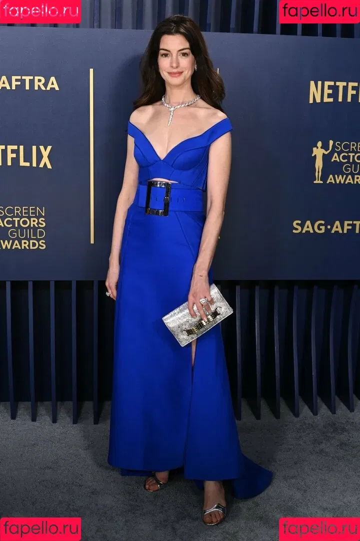 Anne Hathaway / ahathawaynews / annehathaway / heatherannie Onlyfans Photo Gallery 