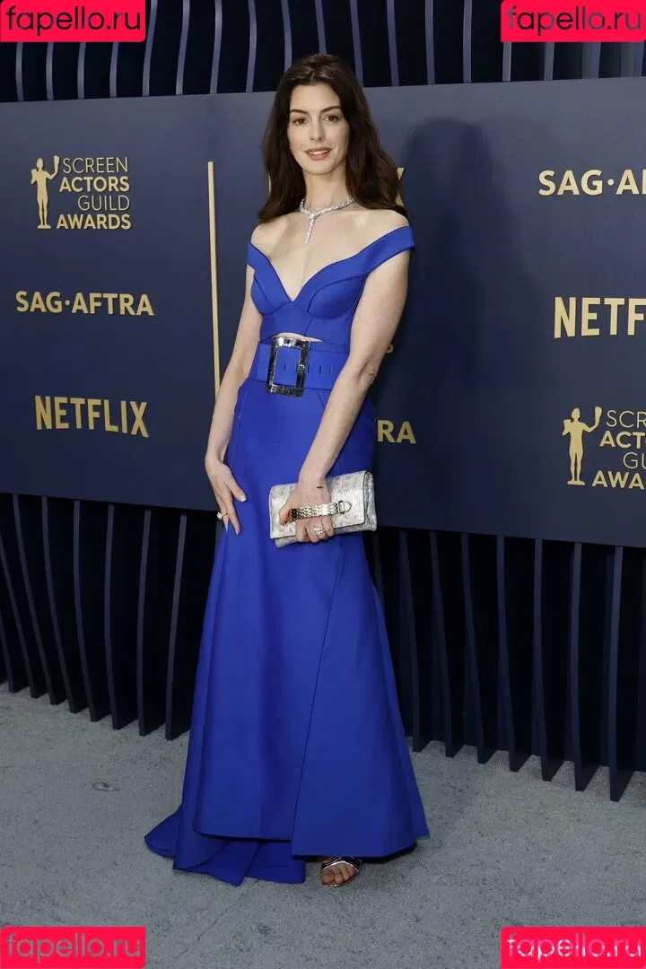 Anne Hathaway / ahathawaynews / annehathaway / heatherannie Onlyfans Photo Gallery 