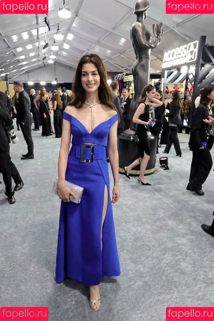 Anne Hathaway / ahathawaynews / annehathaway / heatherannie Onlyfans Photo Gallery 