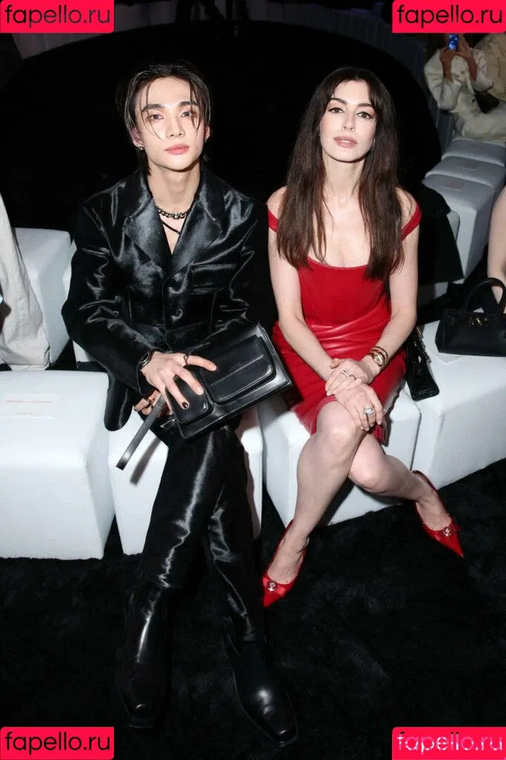Anne Hathaway / ahathawaynews / annehathaway / heatherannie Onlyfans Photo Gallery 