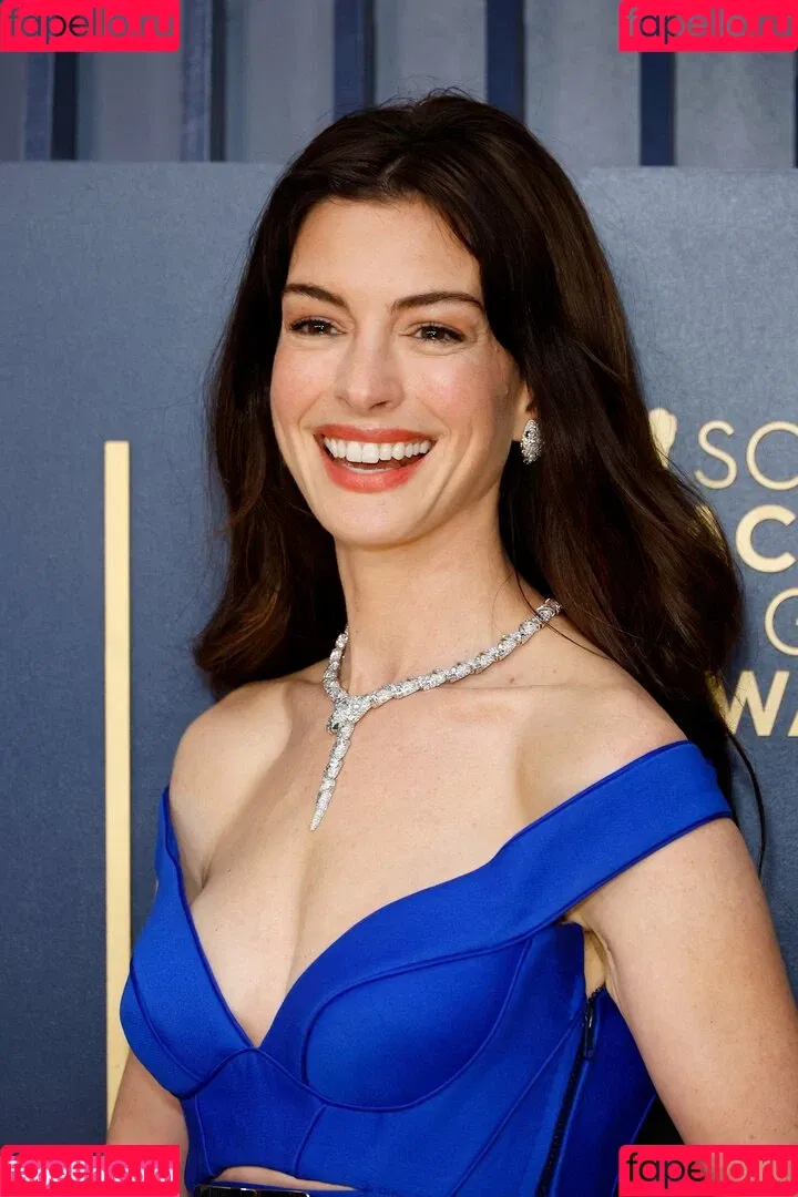 Anne Hathaway / ahathawaynews / annehathaway / heatherannie Onlyfans Photo Gallery 