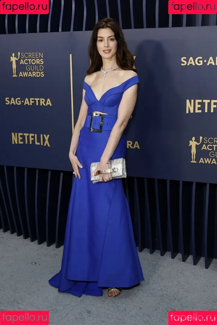 Anne Hathaway / ahathawaynews / annehathaway / heatherannie Onlyfans Photo Gallery 