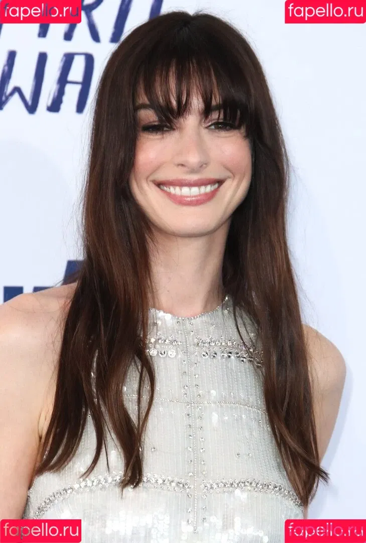 Anne Hathaway / ahathawaynews / annehathaway / heatherannie Onlyfans Photo Gallery 
