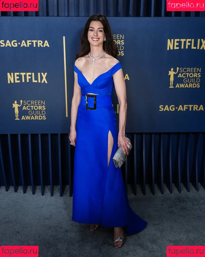 Anne Hathaway / ahathawaynews / annehathaway / heatherannie Onlyfans Photo Gallery 