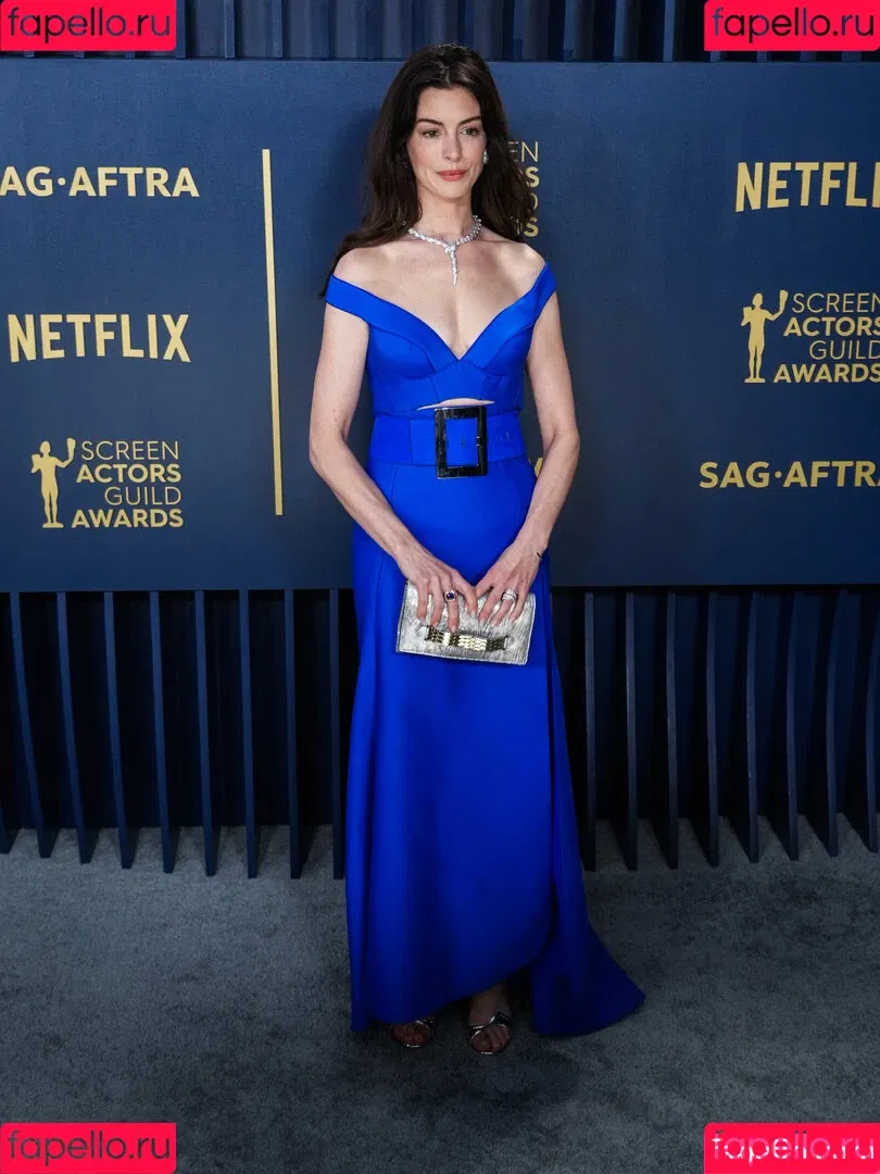 Anne Hathaway / ahathawaynews / annehathaway / heatherannie Onlyfans Photo Gallery 