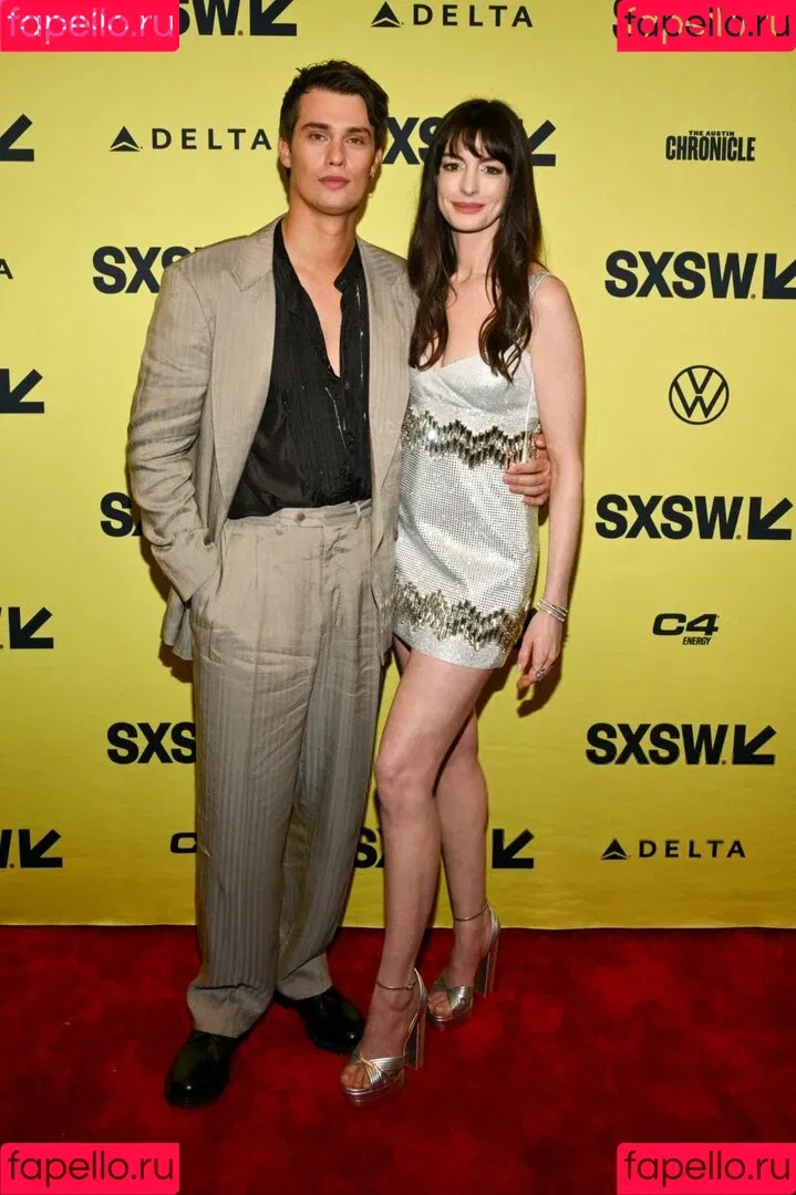 Anne Hathaway / ahathawaynews / annehathaway / heatherannie Onlyfans Photo Gallery 