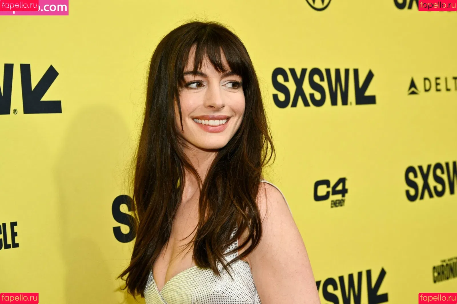 Anne Hathaway / ahathawaynews / annehathaway / heatherannie Onlyfans Photo Gallery 