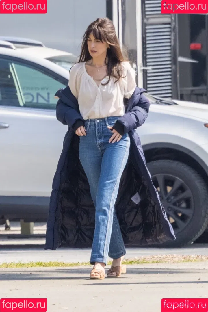 Anne Hathaway / ahathawaynews / annehathaway / heatherannie Onlyfans Photo Gallery 