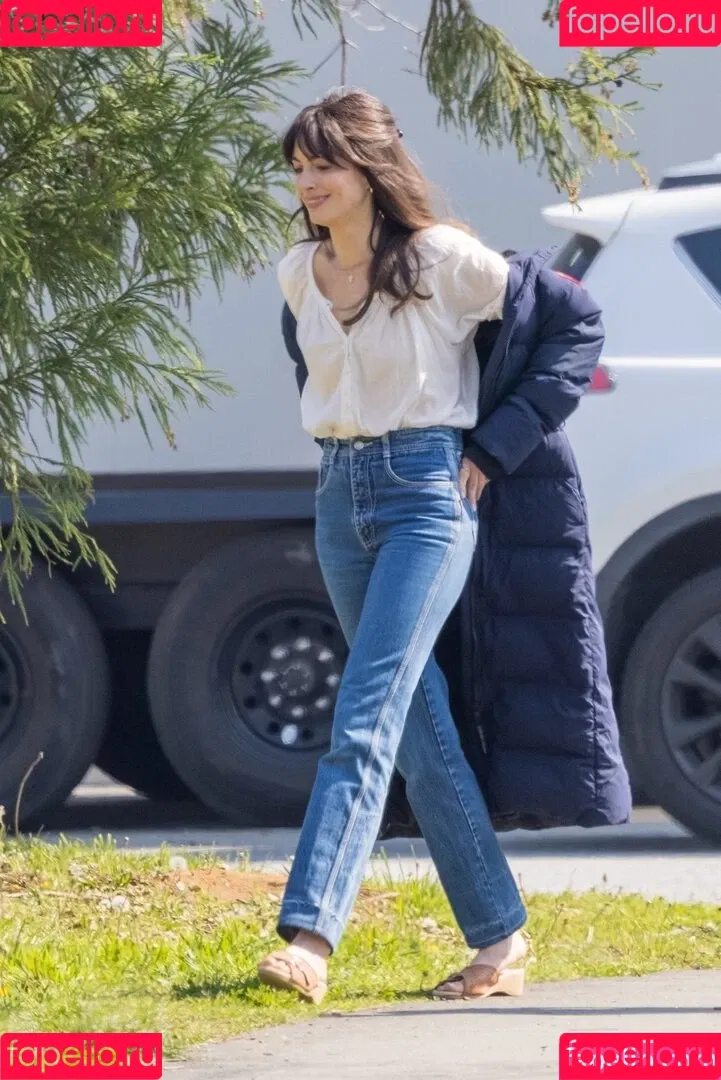 Anne Hathaway / ahathawaynews / annehathaway / heatherannie Onlyfans Photo Gallery 