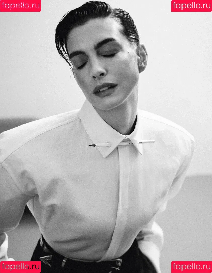 Anne Hathaway / ahathawaynews / annehathaway / heatherannie Onlyfans Photo Gallery 