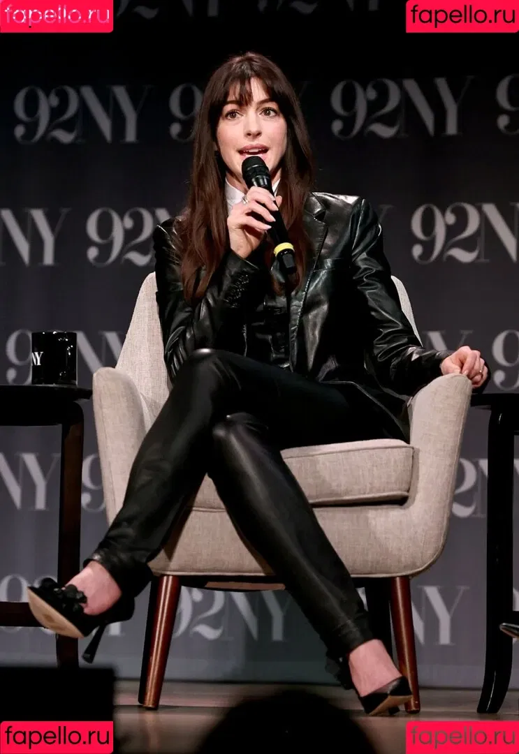 Anne Hathaway / ahathawaynews / annehathaway / heatherannie Onlyfans Photo Gallery 