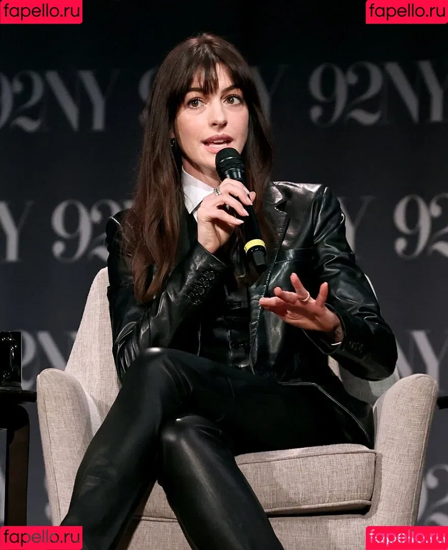Anne Hathaway / ahathawaynews / annehathaway / heatherannie Onlyfans Photo Gallery 