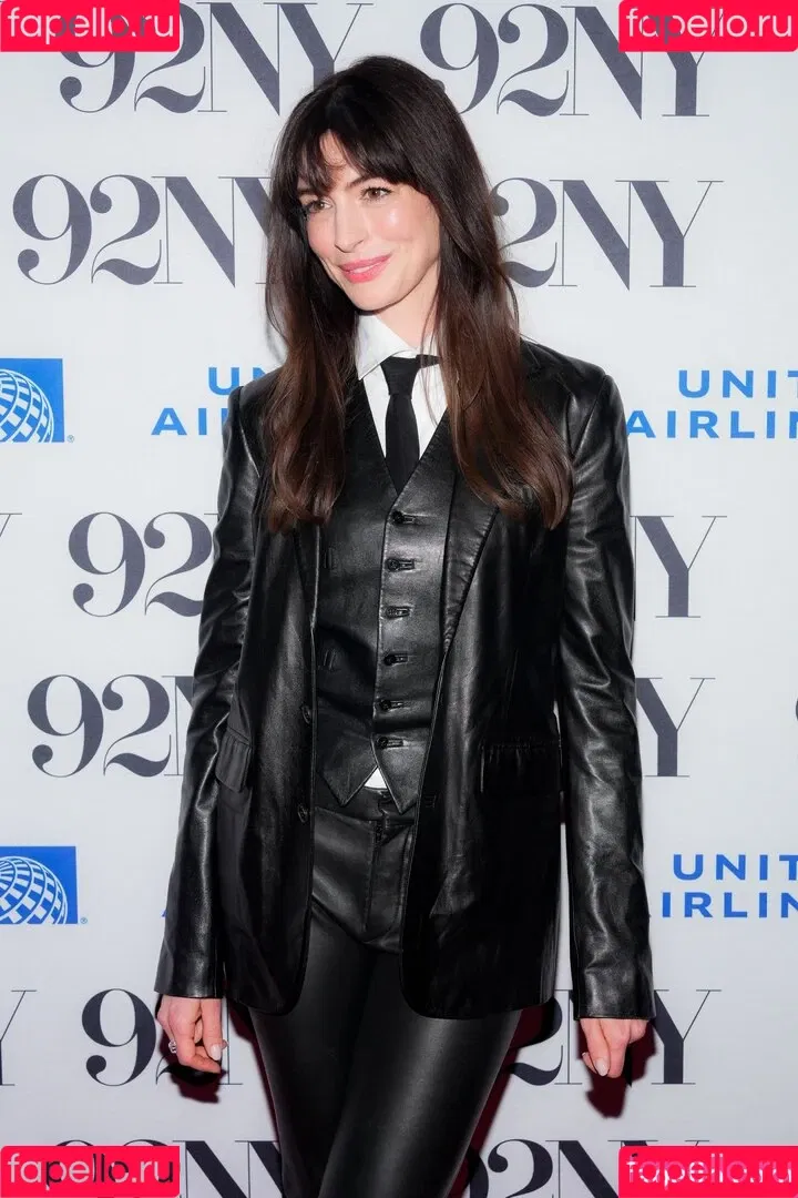 Anne Hathaway / ahathawaynews / annehathaway / heatherannie Onlyfans Photo Gallery 