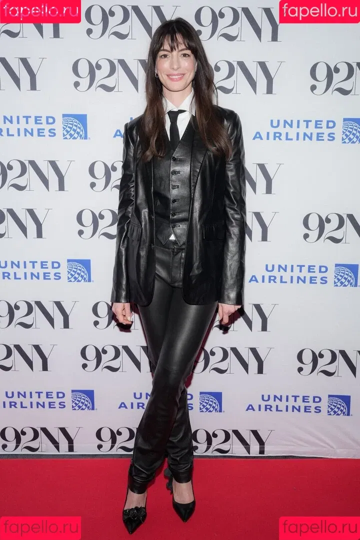 Anne Hathaway / ahathawaynews / annehathaway / heatherannie Onlyfans Photo Gallery 