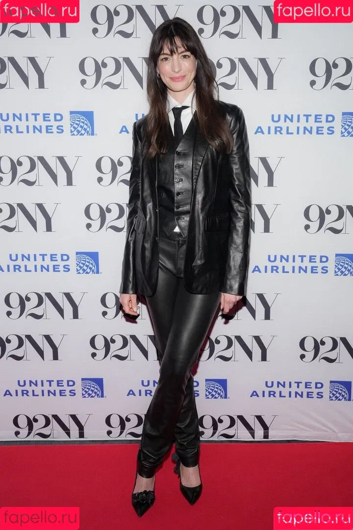 Anne Hathaway / ahathawaynews / annehathaway / heatherannie Onlyfans Photo Gallery 