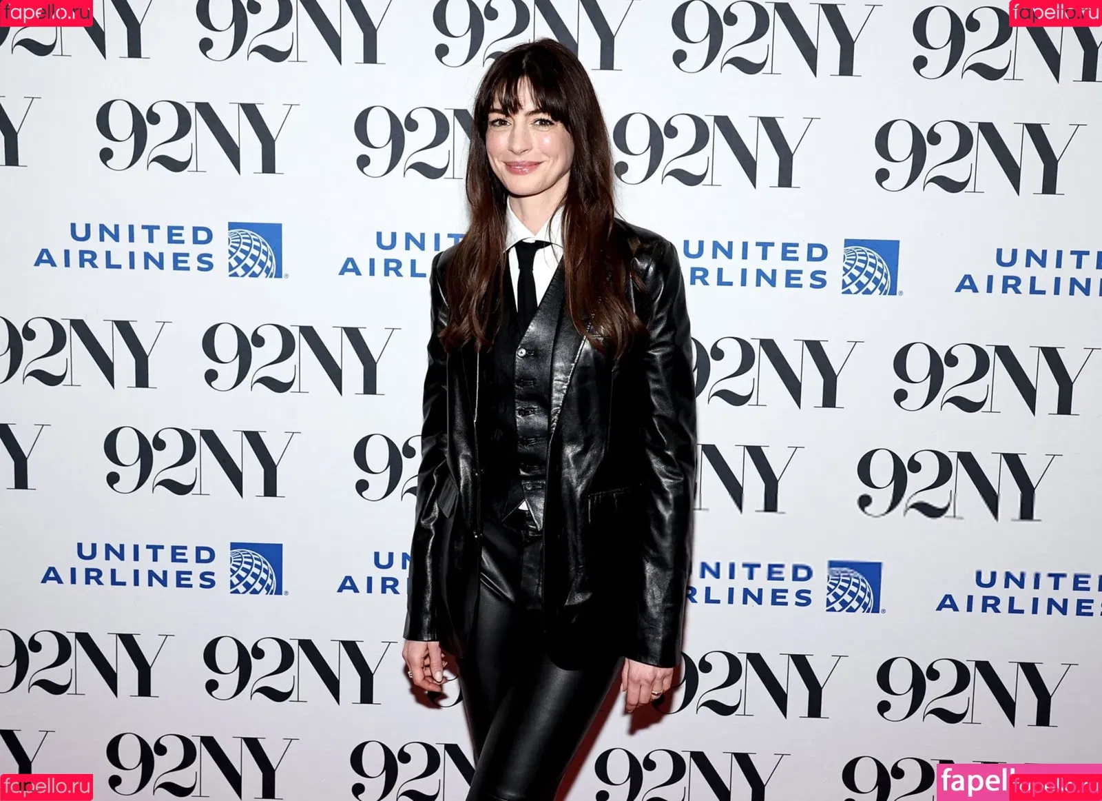 Anne Hathaway / ahathawaynews / annehathaway / heatherannie Onlyfans Photo Gallery 