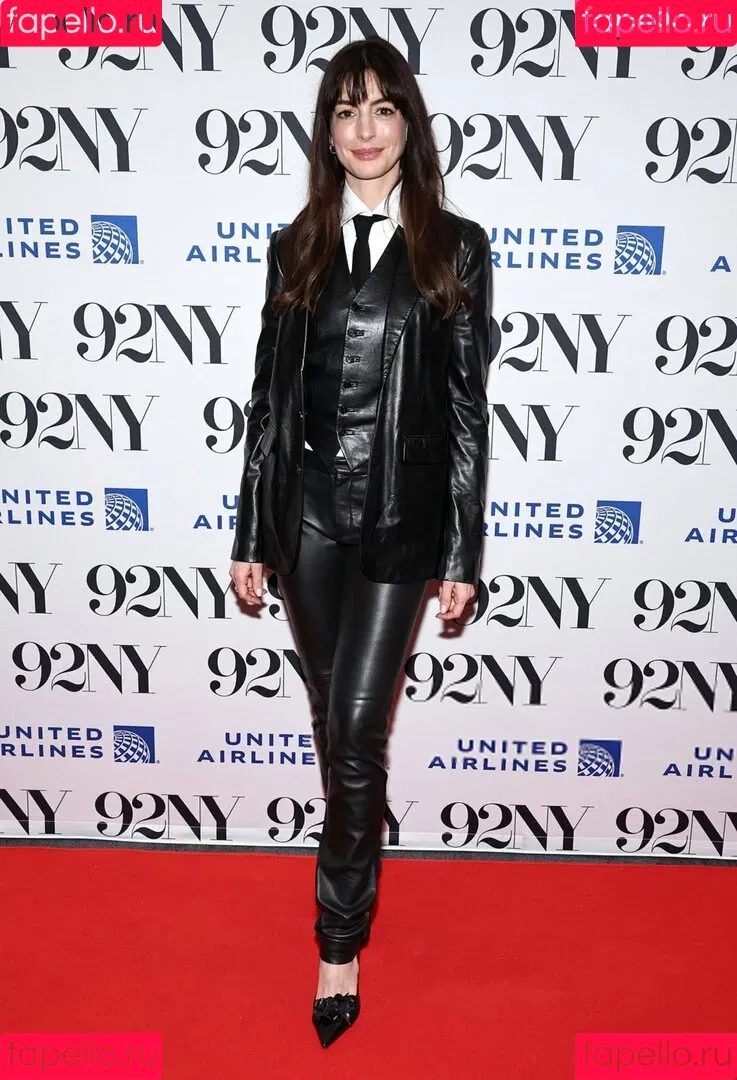Anne Hathaway / ahathawaynews / annehathaway / heatherannie Onlyfans Photo Gallery 