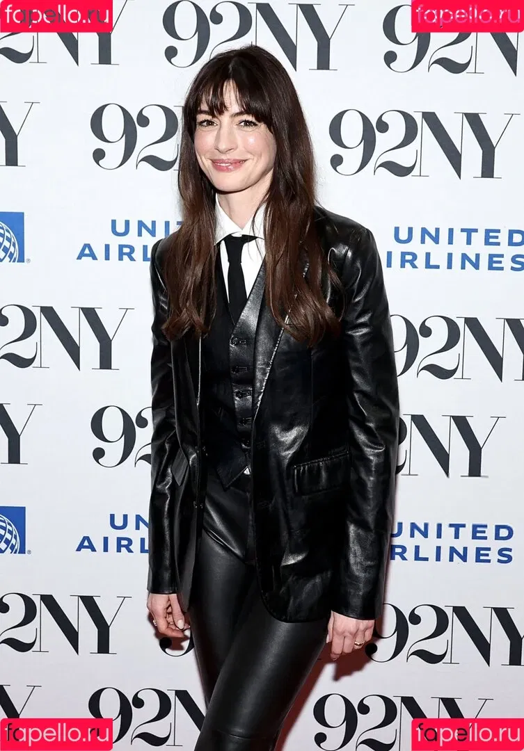 Anne Hathaway / ahathawaynews / annehathaway / heatherannie Onlyfans Photo Gallery 