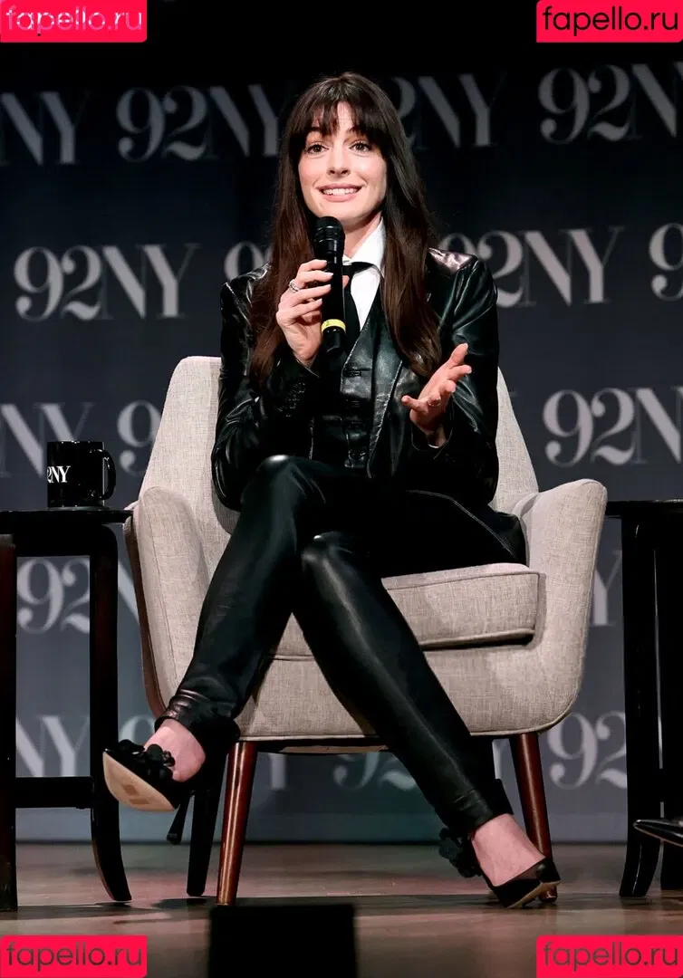 Anne Hathaway / ahathawaynews / annehathaway / heatherannie Onlyfans Photo Gallery 