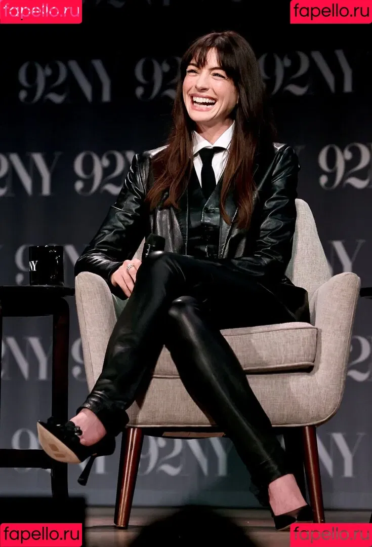Anne Hathaway / ahathawaynews / annehathaway / heatherannie Onlyfans Photo Gallery 