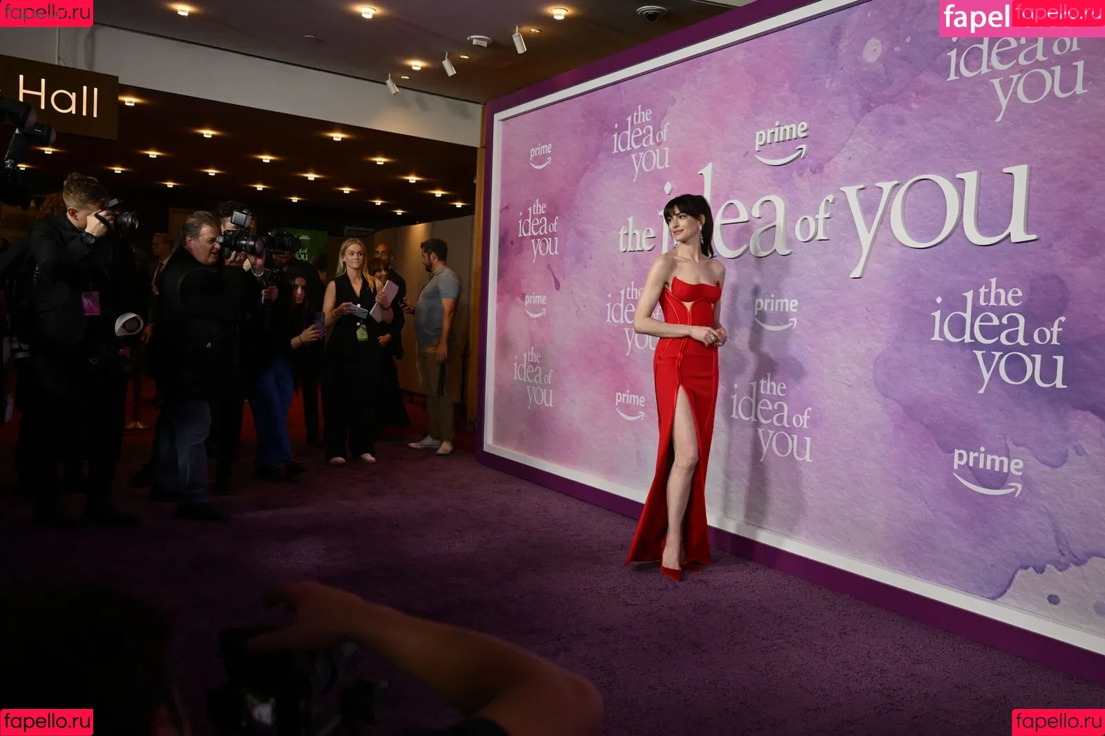 Anne Hathaway / ahathawaynews / annehathaway / heatherannie Onlyfans Photo Gallery 