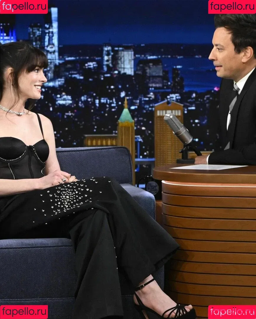 Anne Hathaway / ahathawaynews / annehathaway / heatherannie Onlyfans Photo Gallery 