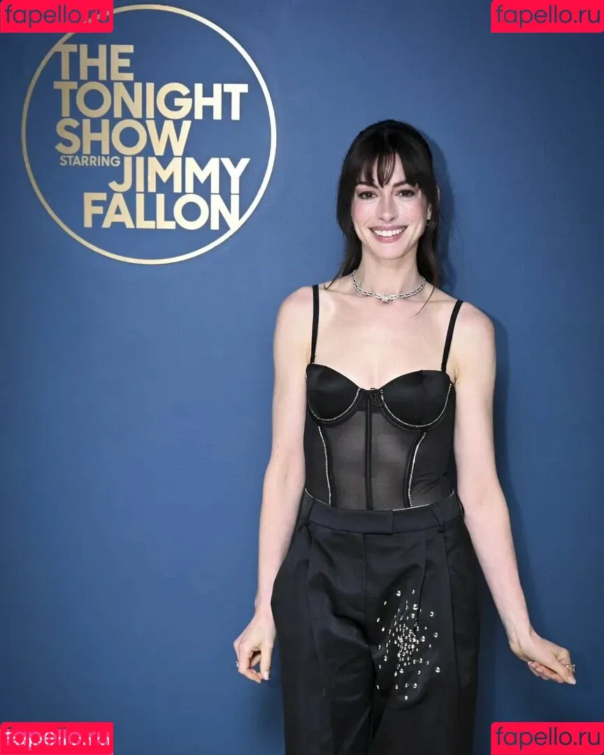 Anne Hathaway / ahathawaynews / annehathaway / heatherannie Onlyfans Photo Gallery 