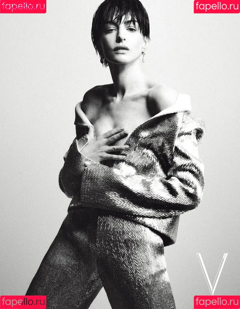 Anne Hathaway / ahathawaynews / annehathaway / heatherannie Onlyfans Photo Gallery 