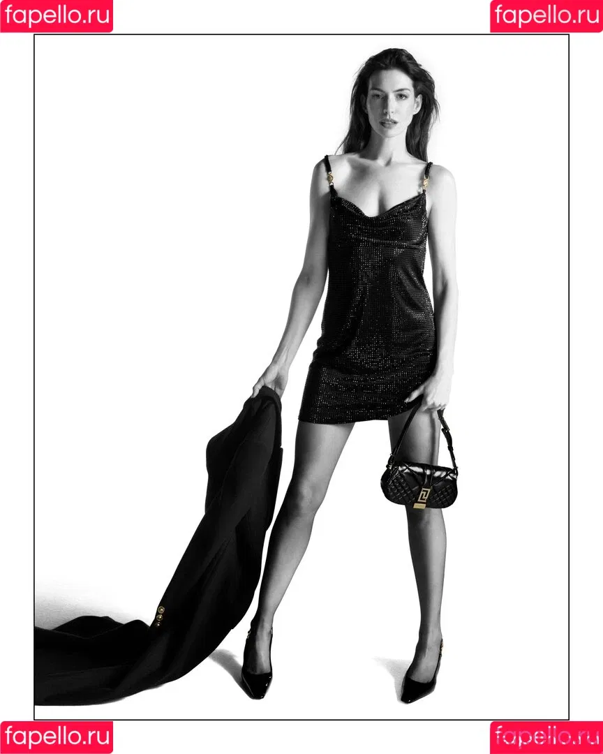 Anne Hathaway / ahathawaynews / annehathaway / heatherannie Onlyfans Photo Gallery 