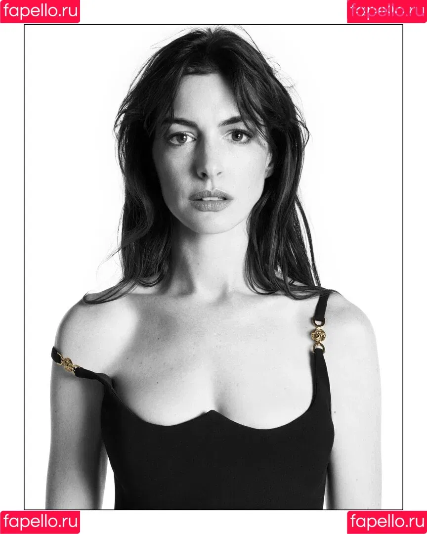 Anne Hathaway / ahathawaynews / annehathaway / heatherannie Onlyfans Photo Gallery 